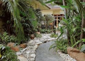 รื่นรมย์สวนแบบผสมผสาน