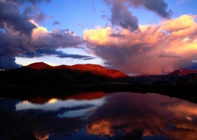 Mountains Scenes HQ Wallpaper 2