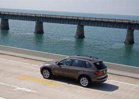 BMW X5 Widescreen Wallpapers 23